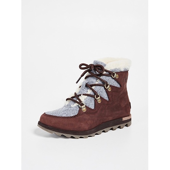 Sorel SneakChic Alpine Holiday Boot - Picture 3 of 3